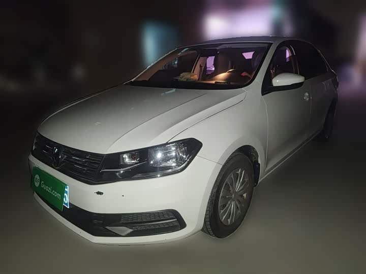 Фото 1 - Volkswagen Santana