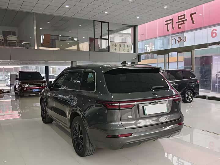 Фото 6 - LiXiang One