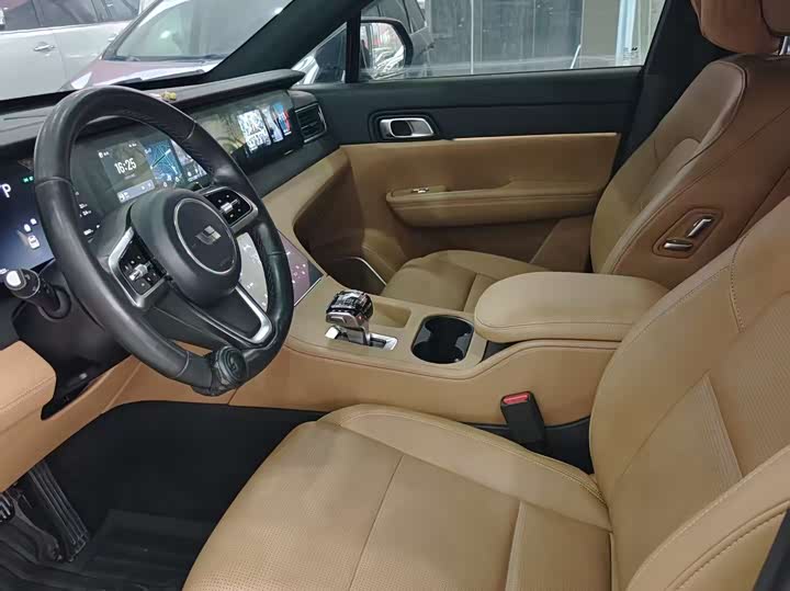 Фото 8 - LiXiang One