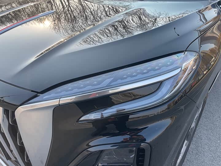 Фото 4 - Hongqi HS3 Hybrid