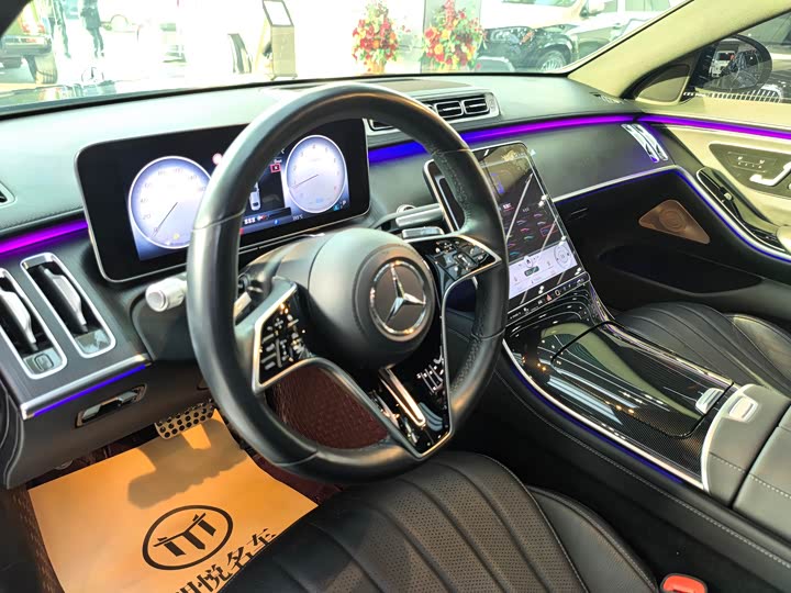 Фото 5 - Mercedes-Benz S-Class