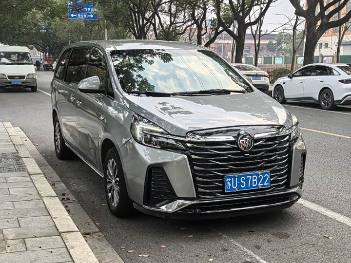 Фото 3 - Buick GL8 ES