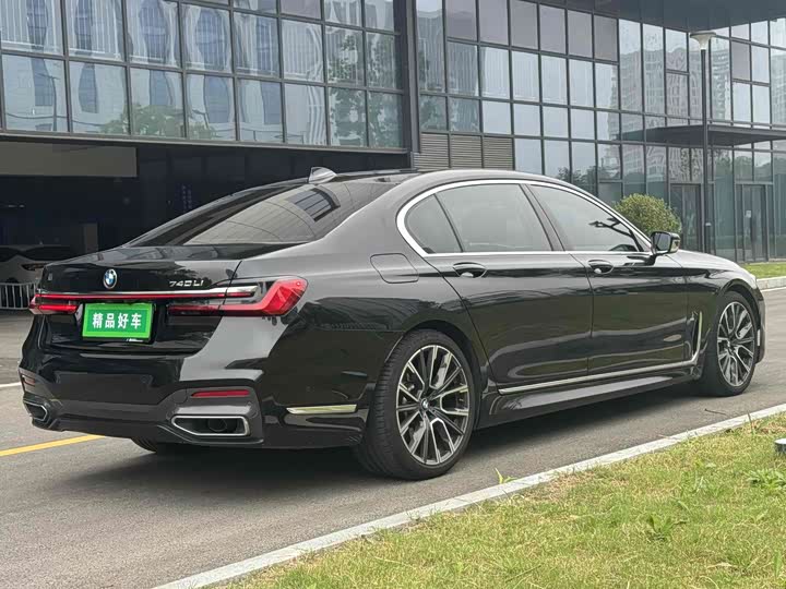 Фото 2 - BMW 7 Series