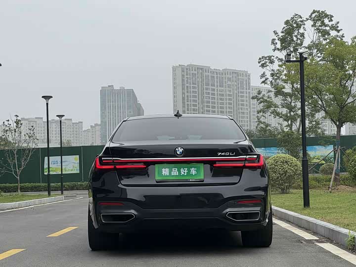 Фото 5 - BMW 7 Series