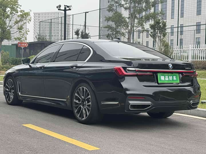 Фото 6 - BMW 7 Series