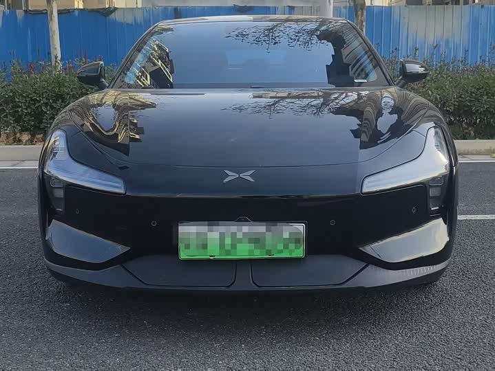 Фото 1 - XPeng Mona M03