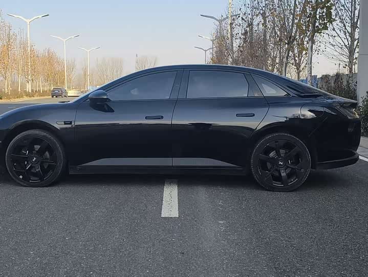 Фото 5 - XPeng Mona M03