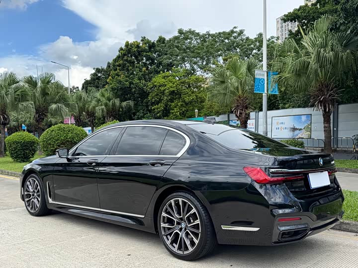 Фото 6 - BMW 7 Series