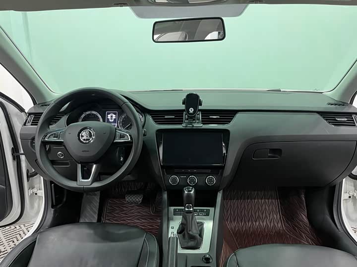 Фото 5 - Skoda Octavia Pro