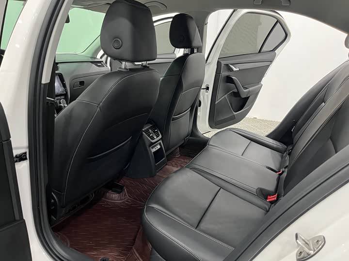 Фото 6 - Skoda Octavia Pro