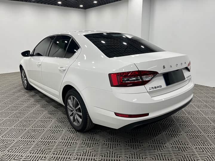 Фото 9 - Skoda Octavia Pro
