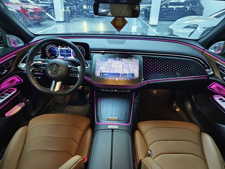 Фото 8 - Mercedes-Benz E-Class