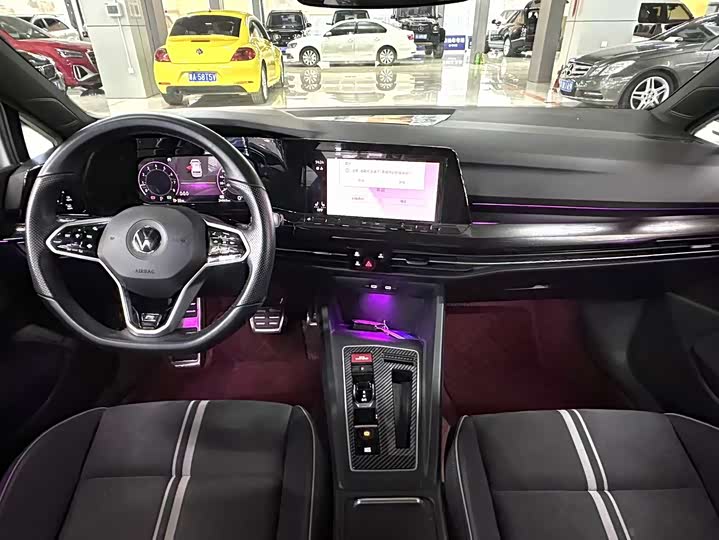 Фото 6 - Volkswagen Golf