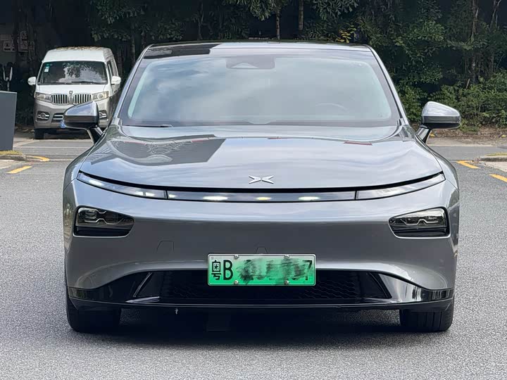 Фото 2 - XPeng P7