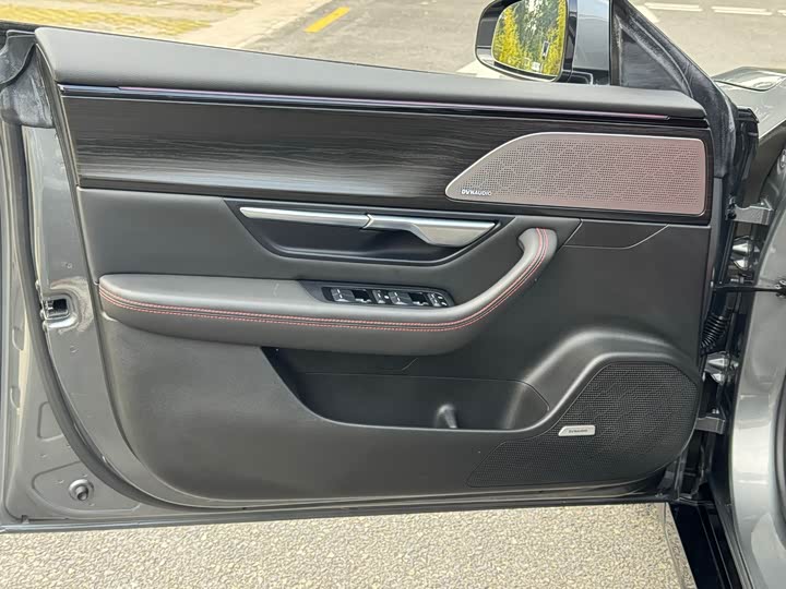 Фото 4 - XPeng P7