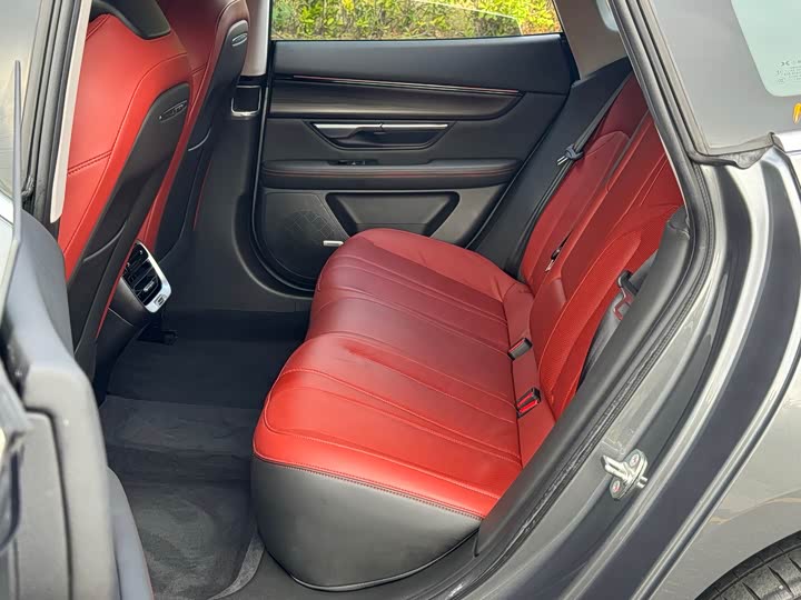 Фото 5 - XPeng P7