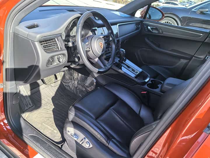 Фото 9 - Porsche Macan