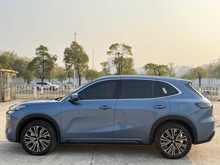 Фото 3 - Geely Galaxy Starship 7