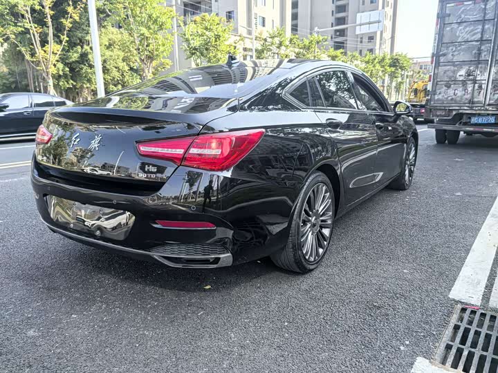 Фото 8 - Hongqi H5