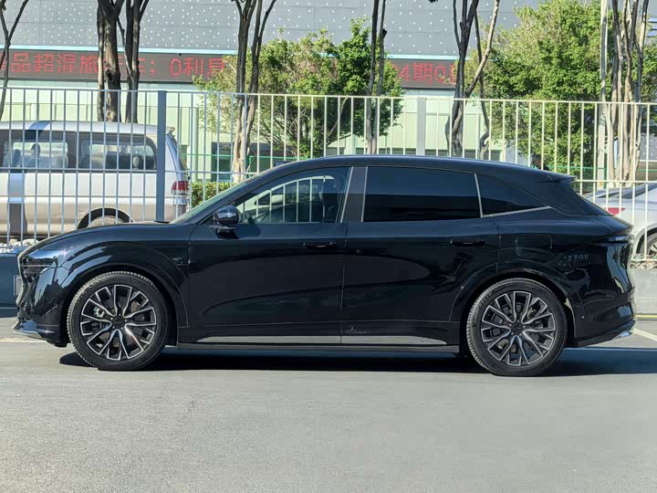 Фото 9 - Zeekr 7X