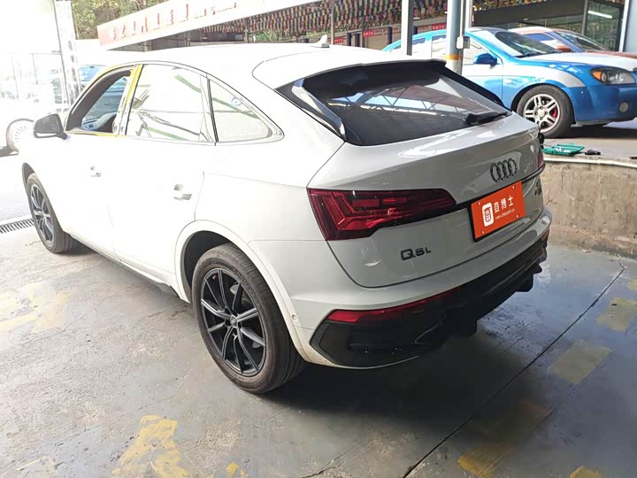 Фото 3 - Audi Q5L Sportback