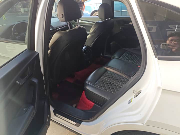 Фото 6 - Audi Q5L Sportback