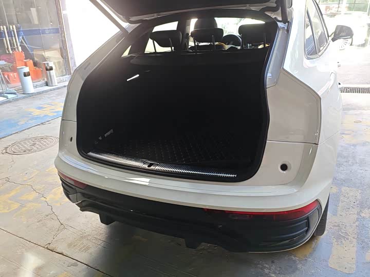 Фото 9 - Audi Q5L Sportback