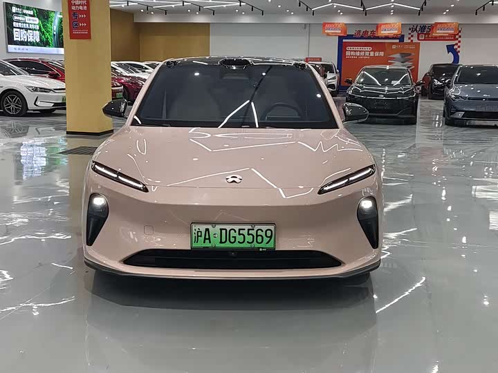 Фото 2 - Nio ET5T