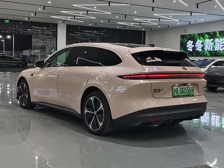 Фото 6 - Nio ET5T