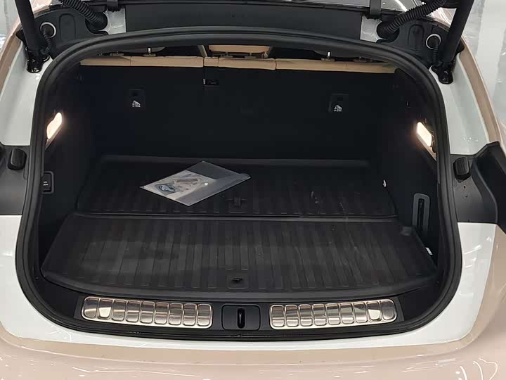 Фото 7 - Nio ET5T