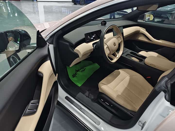 Фото 8 - Nio ET5T