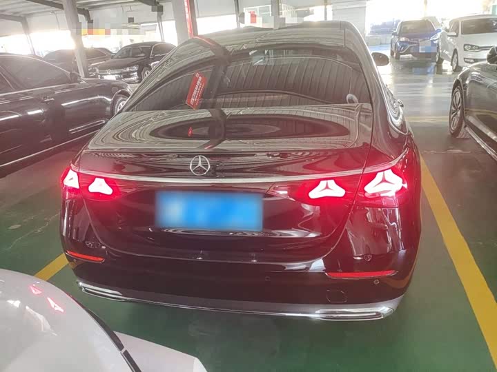 Фото 6 - Mercedes-Benz E-Class