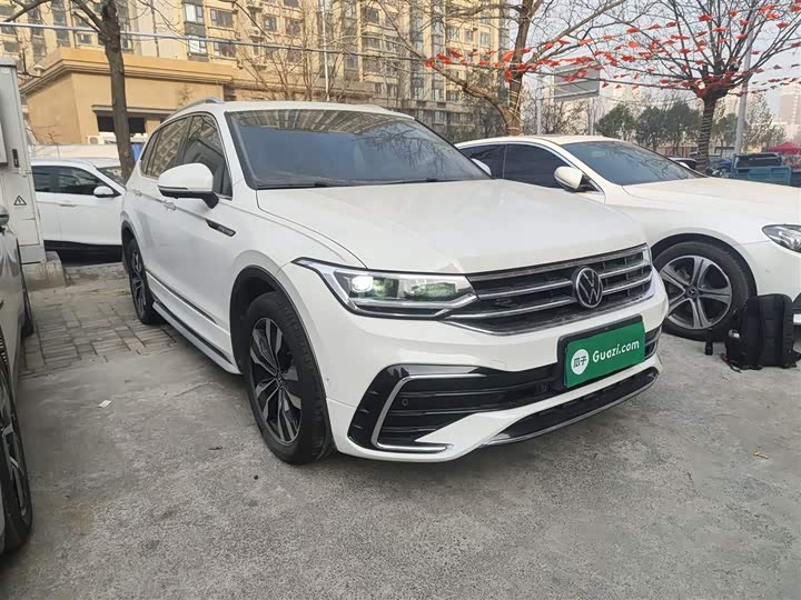 Фото 4 - Volkswagen Tiguan L Pro