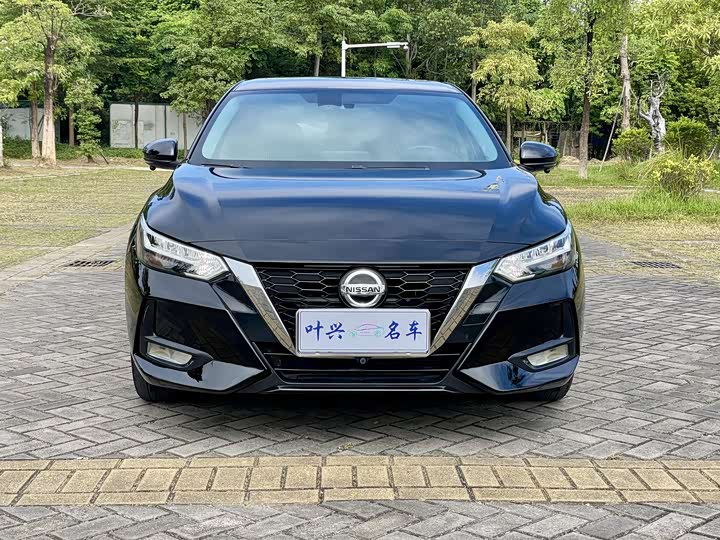 Фото 2 - Nissan Sylphy