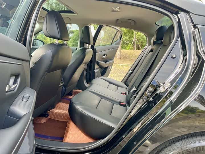 Фото 5 - Nissan Sylphy