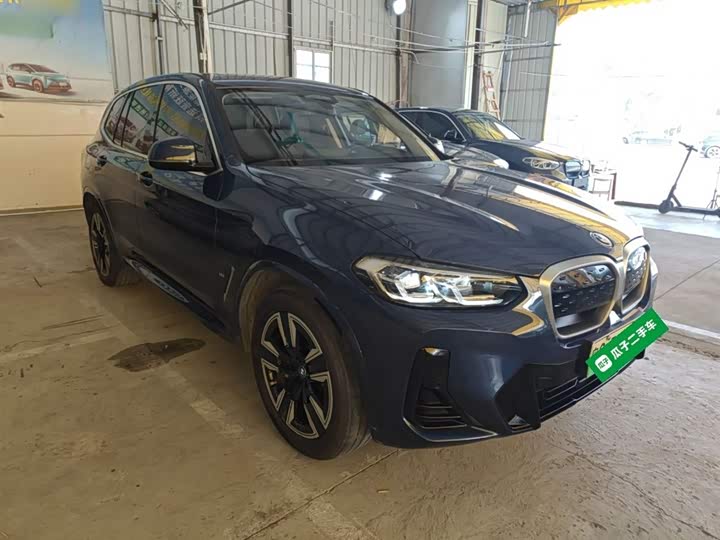 Фото 4 - BMW iX3