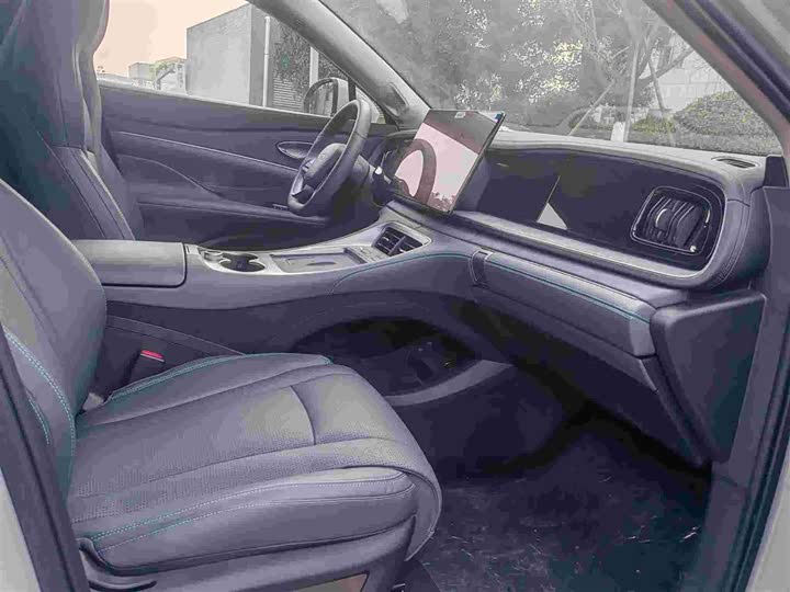 Фото 5 - BYD Sea Lion 07 DM-i Hybrid