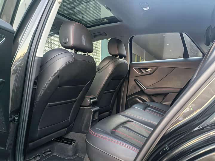 Фото 7 - Audi Q2L