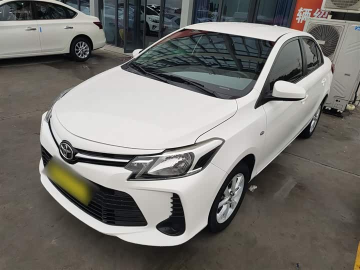 Фото 2 - Toyota Vios