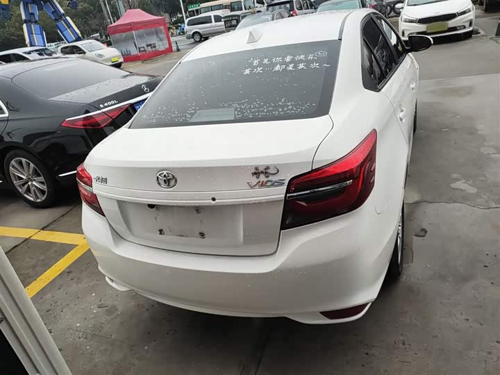 Фото 6 - Toyota Vios