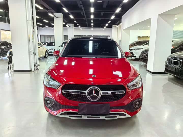 Фото 2 - Mercedes-Benz GLA-Class