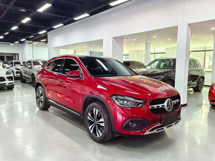 Фото 3 - Mercedes-Benz GLA-Class