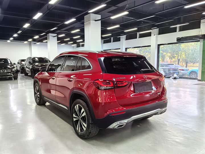 Фото 7 - Mercedes-Benz GLA-Class