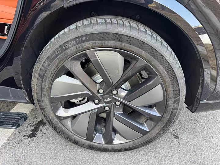 Фото 9 - LiXiang L7