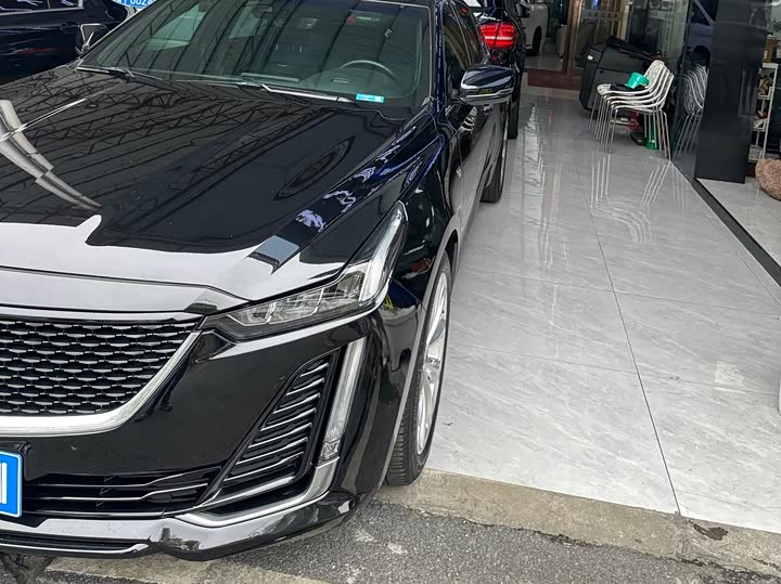 Фото 2 - Cadillac CT5