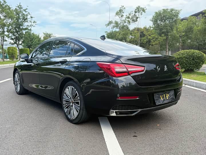 Фото 4 - Hongqi H5