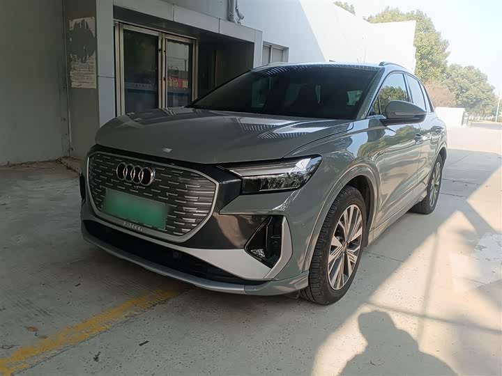 Фото 2 - Audi Q4 e-tron