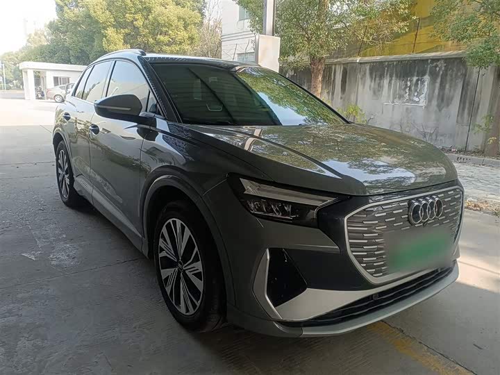 Фото 4 - Audi Q4 e-tron