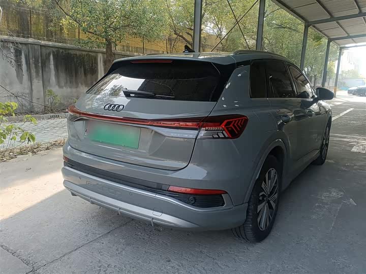 Фото 7 - Audi Q4 e-tron