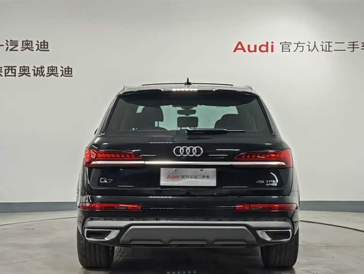 Фото 5 - Audi Q7